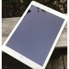 iPad (2018) 6th gen 32GB Silver (beg med tröga ljudknappar & bucklor baksida)