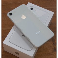 Used iPhone - iPhone 8 256GB silver (beg med 1 års garanti) (nytt batteri)